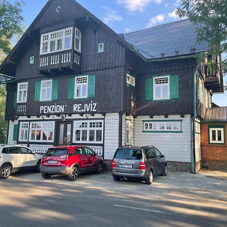 Penzion Rejviz Exterior photo